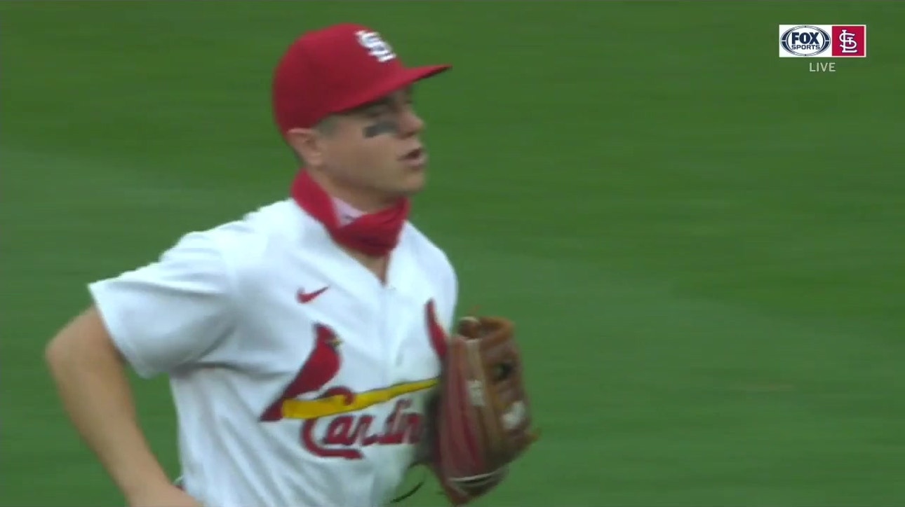 WATCH: O'Neill makes diving catch to get Cards' out of inning with runners on