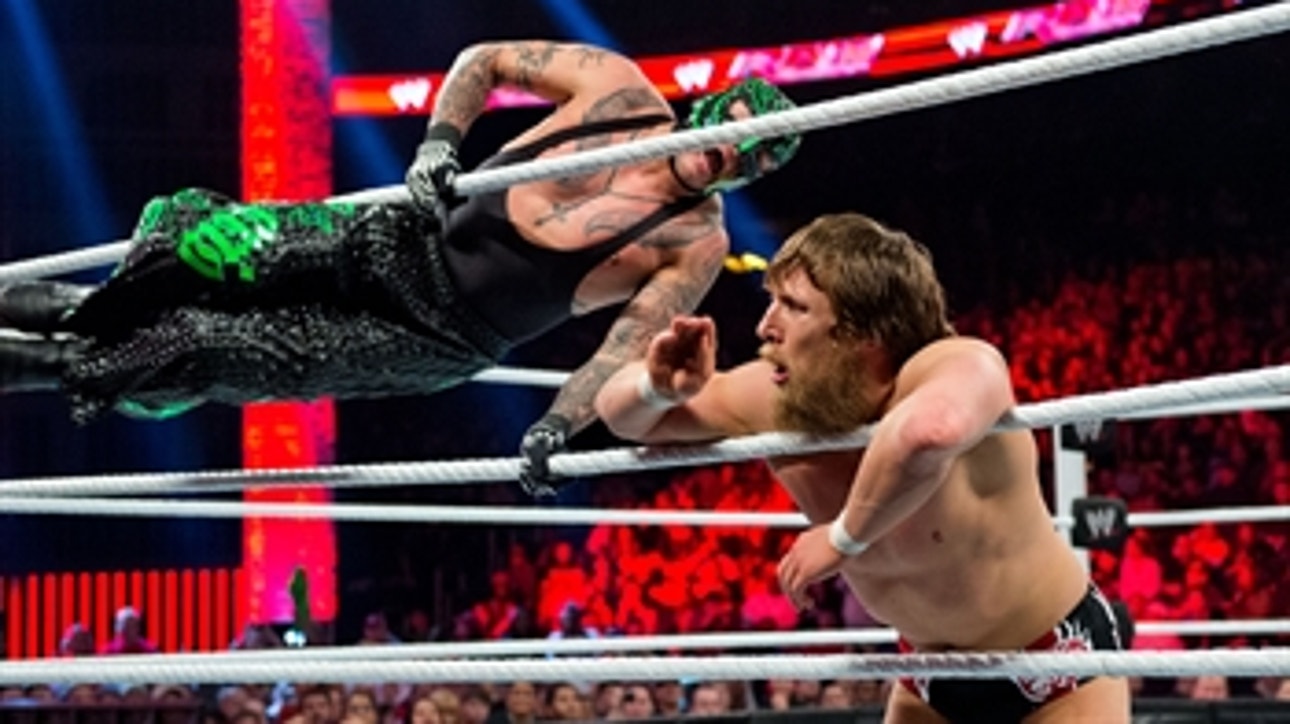Daniel Bryan vs. Rey Mysterio: Raw, Feb. 4, 2013 (Full Match)