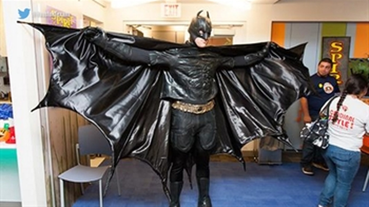 J.J. Watt dresses up as Batman, surprises kids at hospital