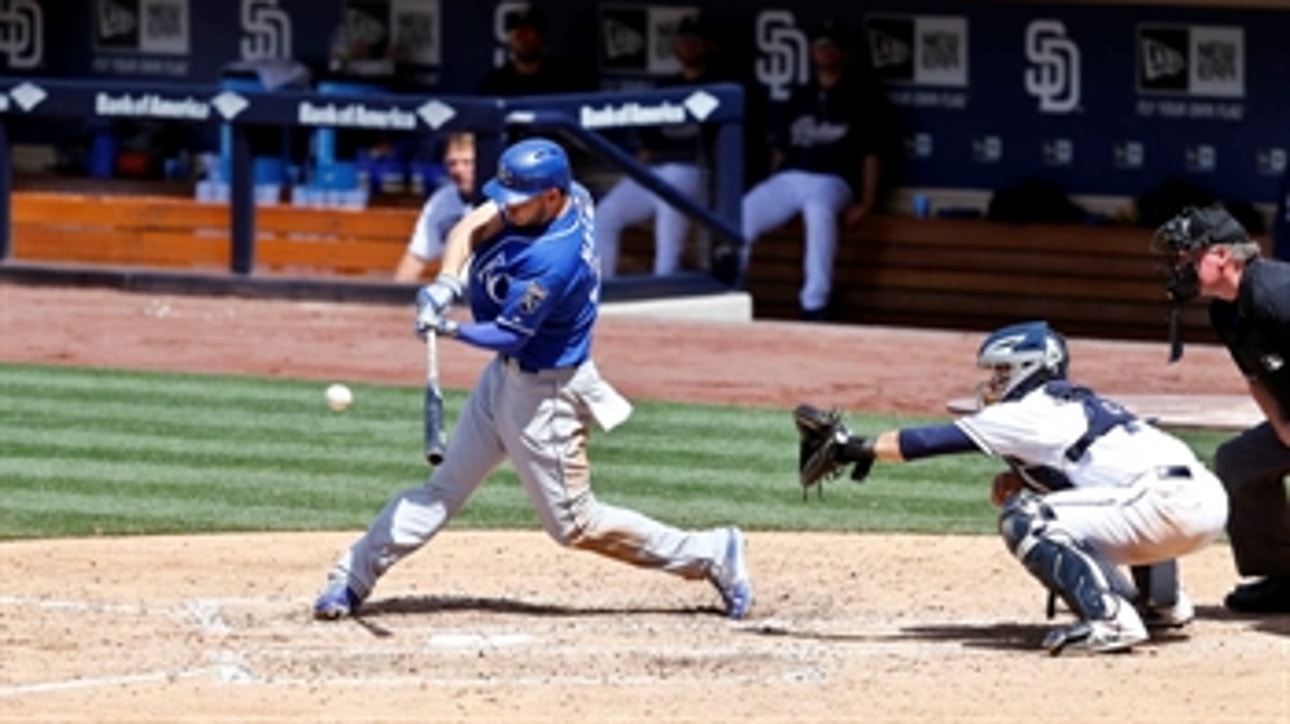 Hosmer's 4 RBI lead Royals rout
