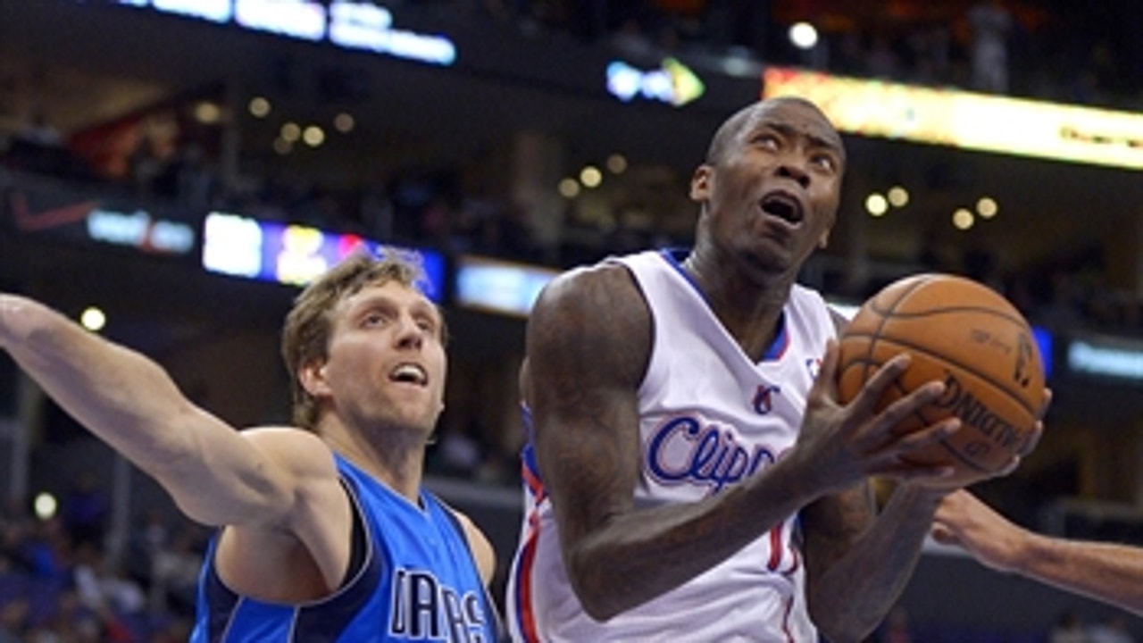 Clippers' late rally sinks Mavs