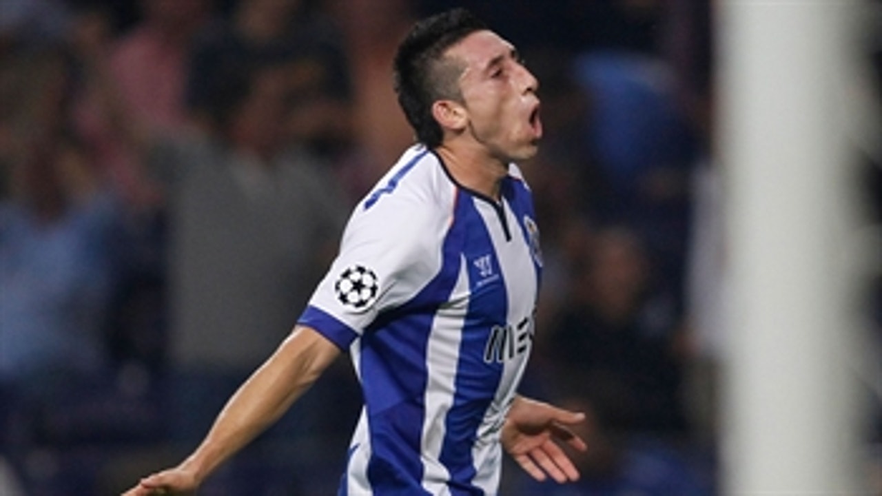 Herrera scores ridiculous shot for Porto