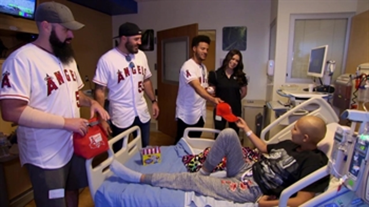 Angels Weekly: Players visit children and their families at CHOC