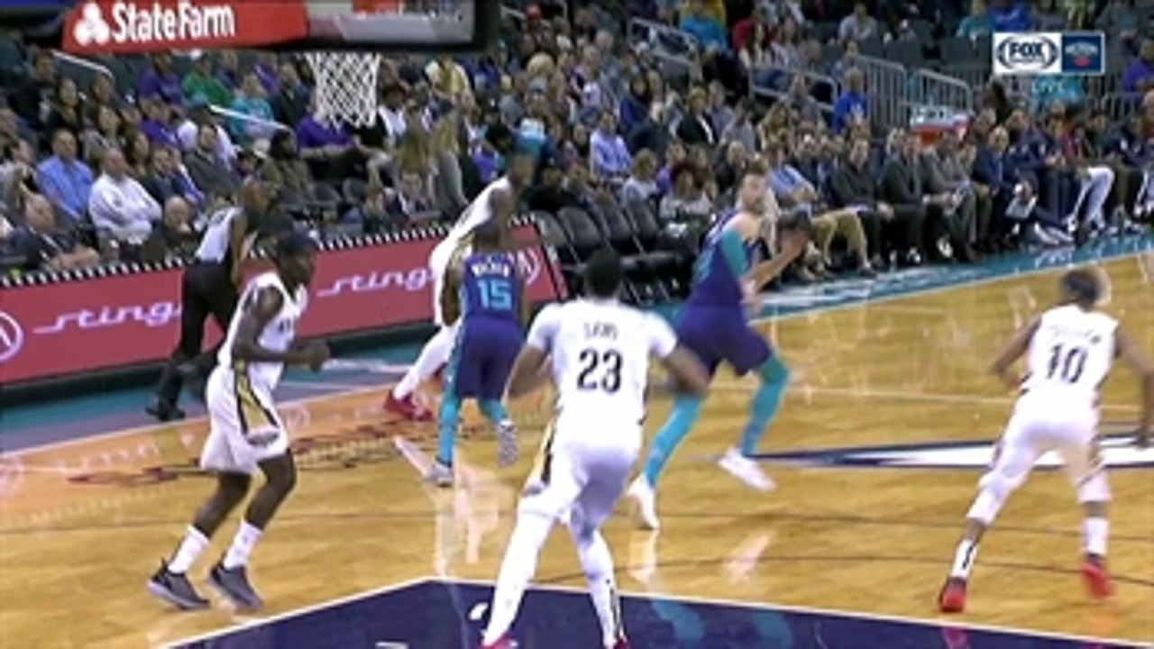 HIGHLIGHTS: Julius Randle with the Aggressive Dunk