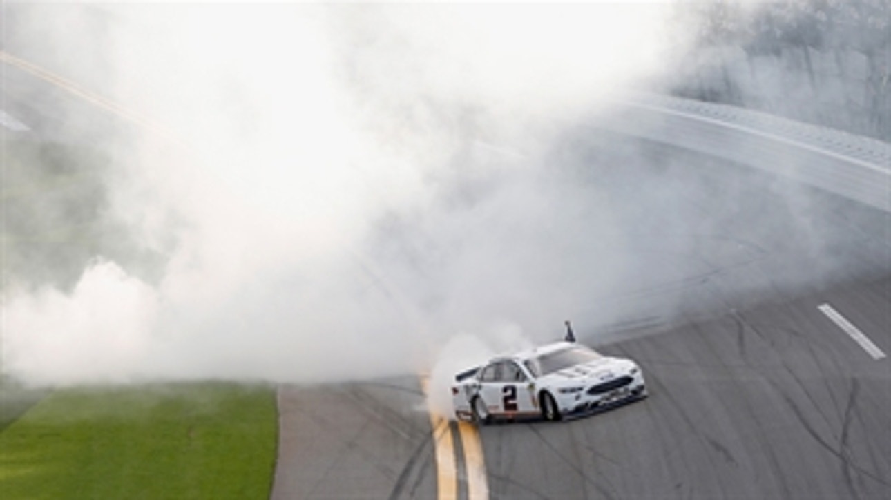 Brad Keselowski wins The Clash as the field wrecks behind him | FOX NASCAR