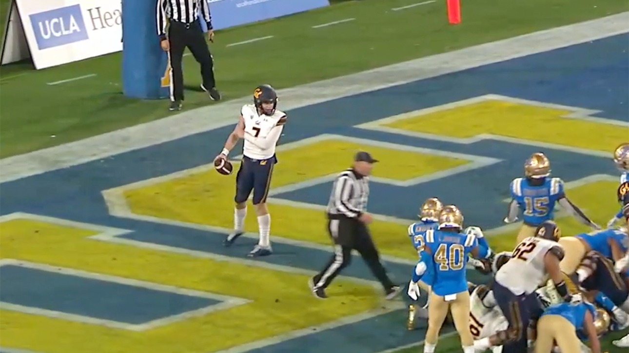 Chase Garbers fakes the handoff and takes it one yard for a touchdown, Cal leads UCLA 14-10
