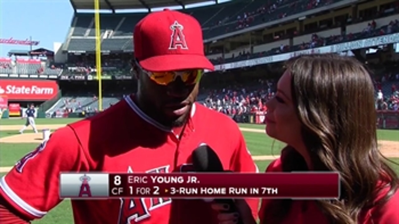 Eric Young Jr. homers in final game of season
