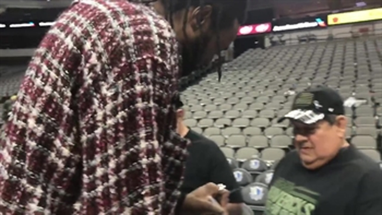 DeAndre Jordan meets with soldiers ' Seats For Soldiers Night