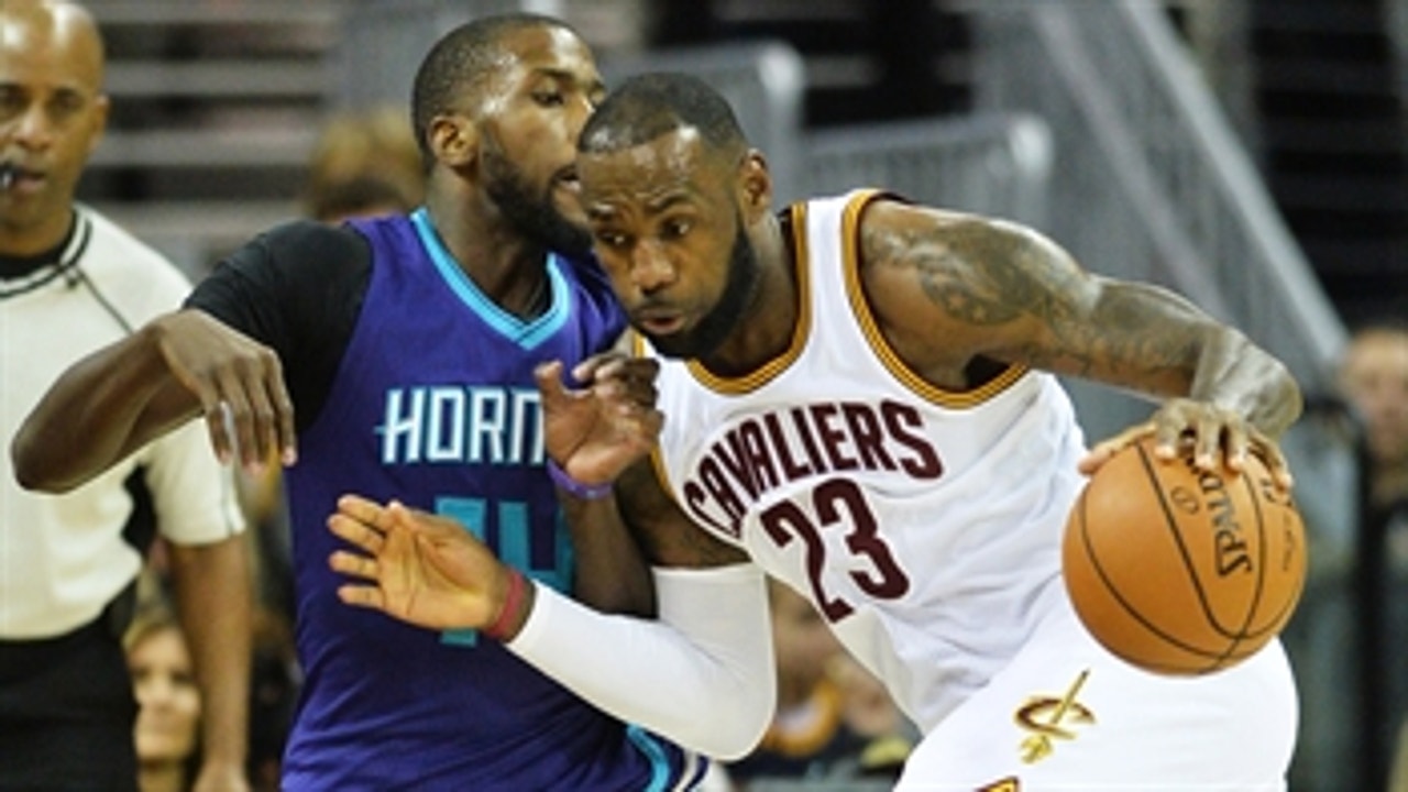 Hornets LIVE To Go: LeBron James powers Cleveland past Charlotte 100-93