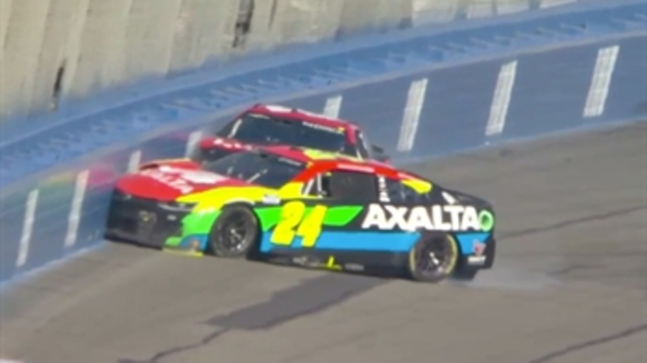 Tyler Reddick blows tire while leading, Byron involved