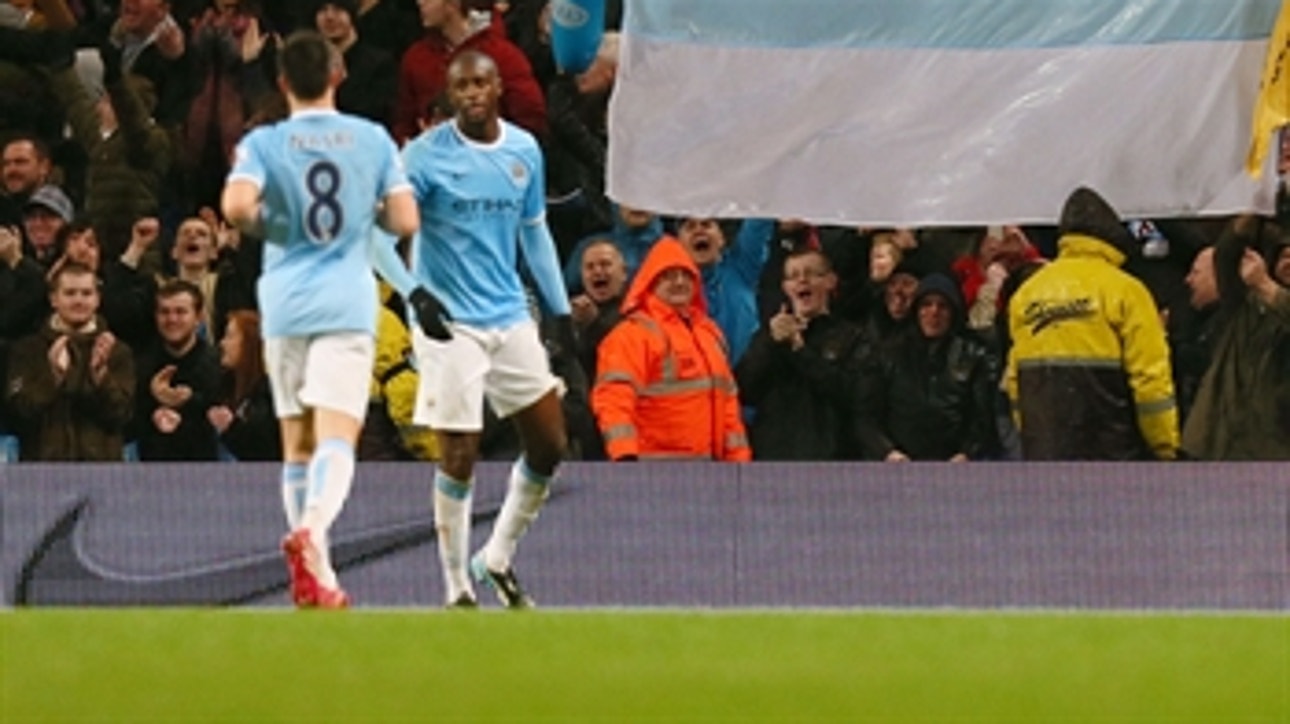 Nasri left unmarked, extends Manchester City lead