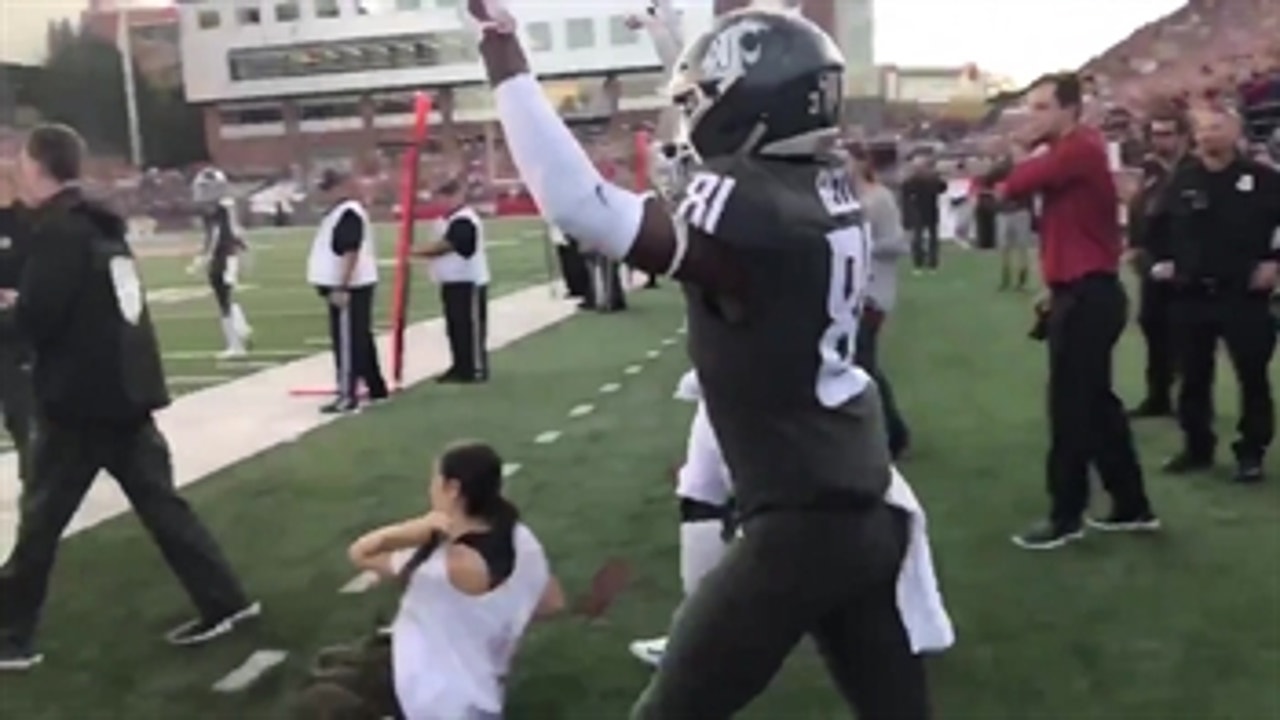 Watch Washington State's second TD vs. Oregon coming directly at you (and the pylon) | FOX FIELD PASS