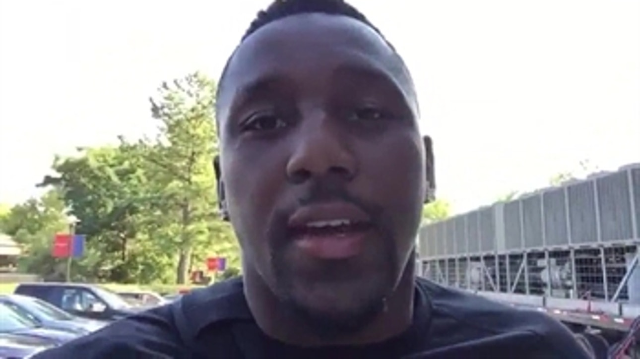 Panthers LB Thomas Davis - Game Day arrival