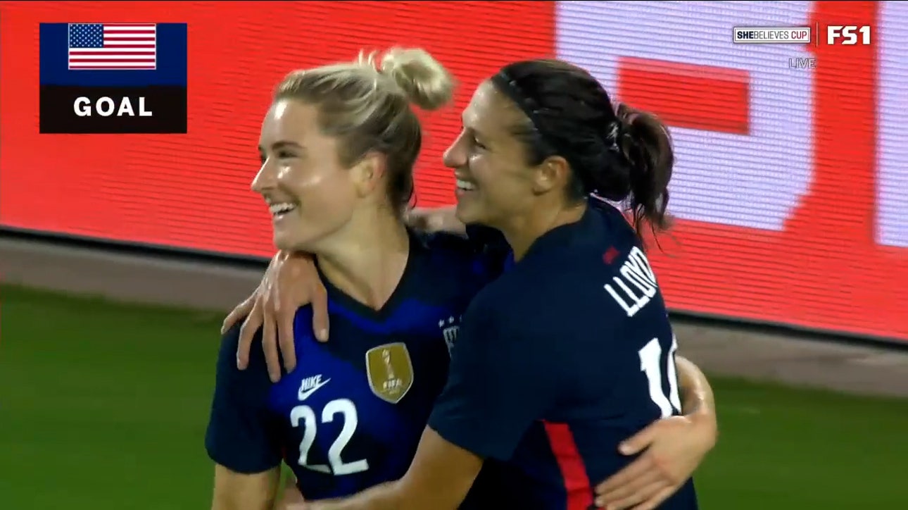 Carli Lloyd puts USWNT up 3-0 with goal in the 35th minute