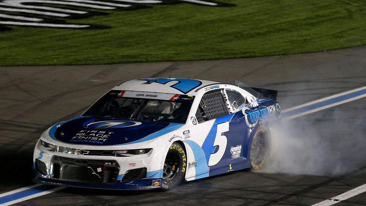 HIGHLIGHTS: Kyle Larson dominates 2021 Coca-Cola 600 | FOX Sports