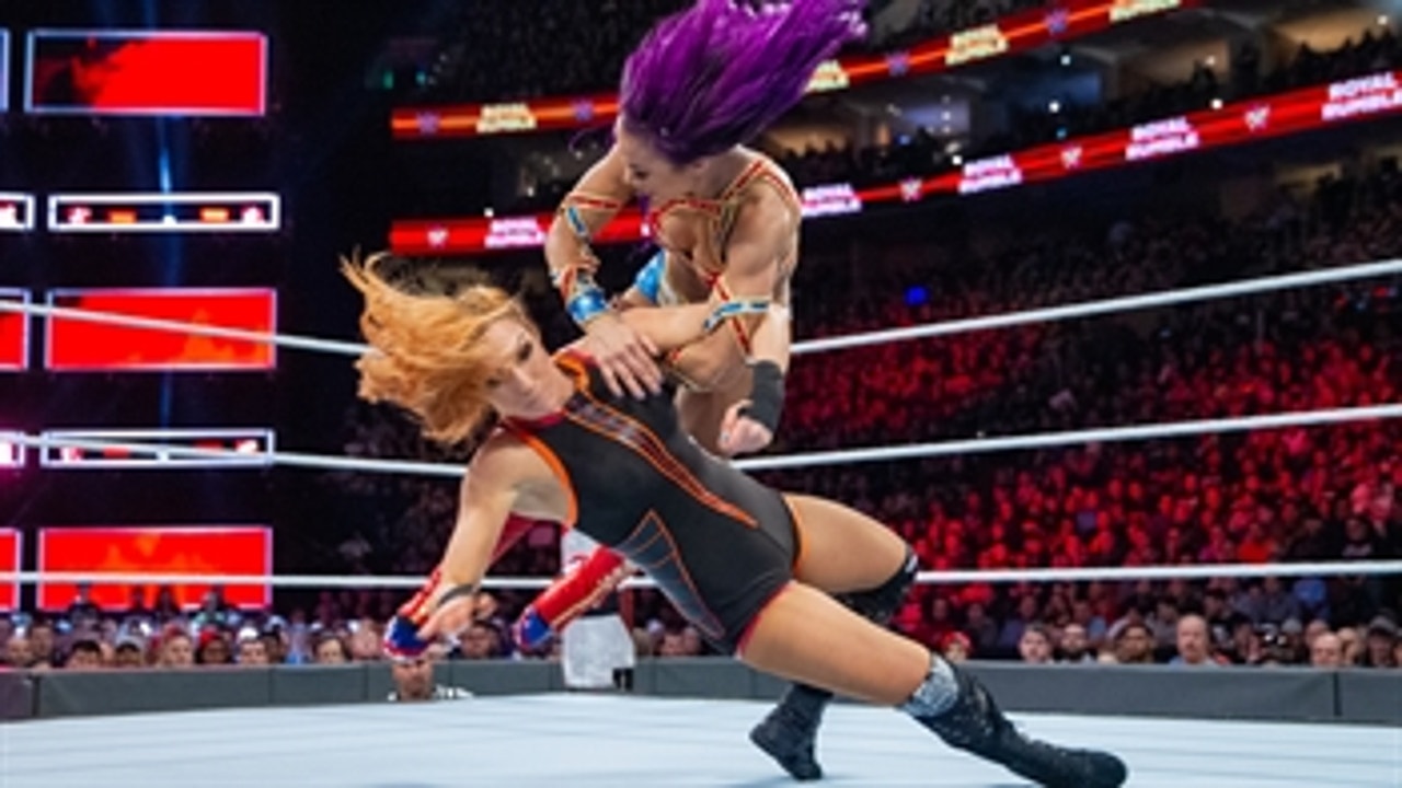 Sasha Banks and Becky Lynch kick off the first Women's Royal Rumble Match: Royal Rumble 2018