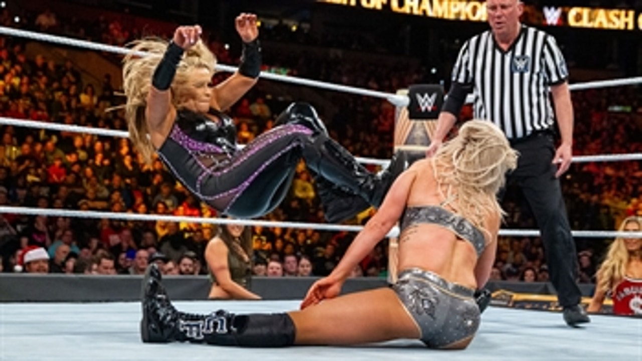 Charlotte Flair vs. Natalya - SmackDown Women's Title Lumberjack Match: WWE Clash of Champions 2017 (Full Match)