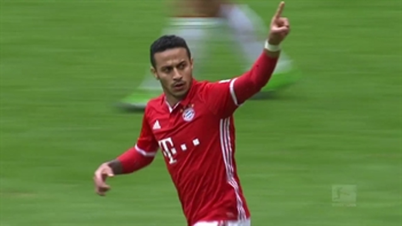 Thiago Alcántara slips one through for Bayern Munich​ ' 2016-17 Bundesliga Highlights