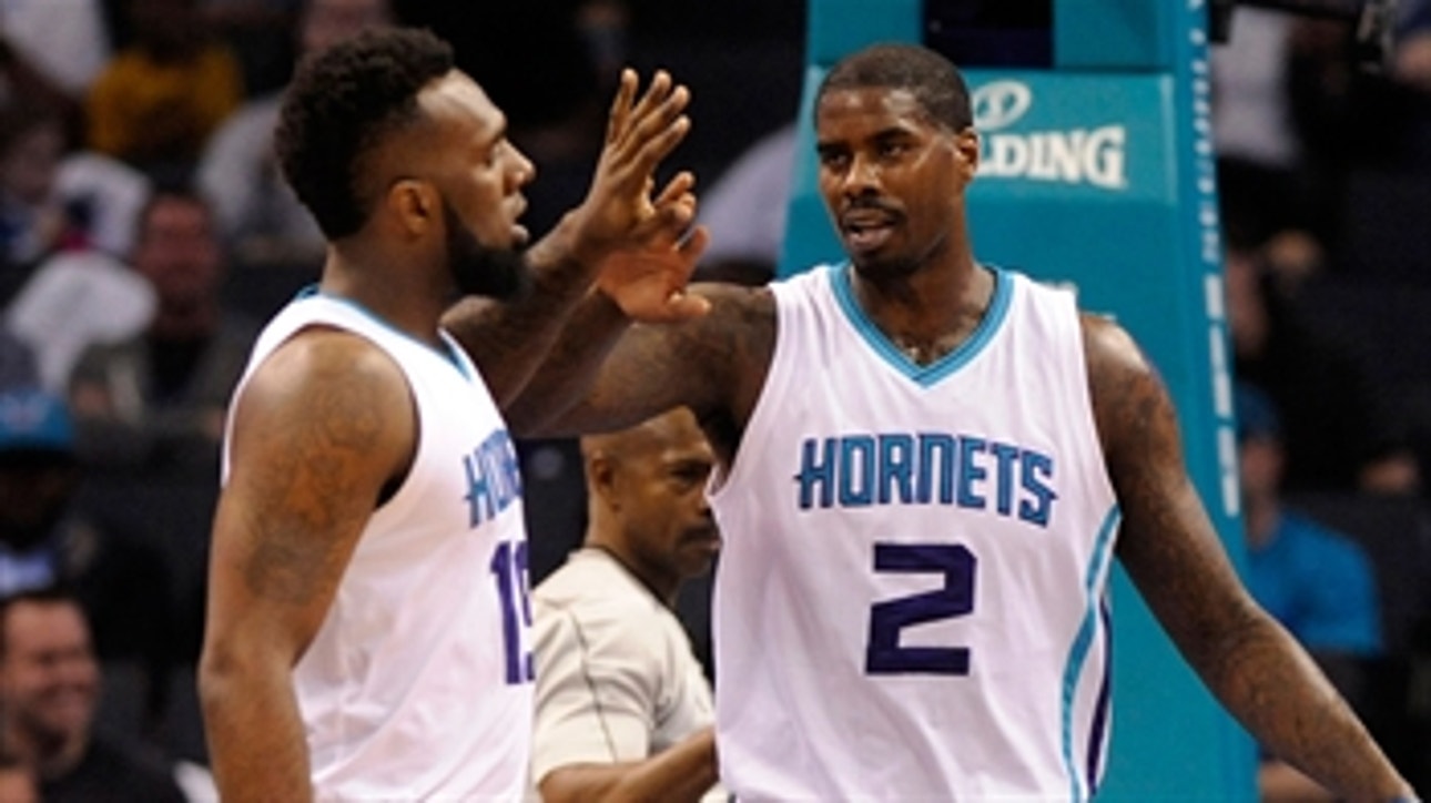 Williams, Hornets rout Pistons 102-78