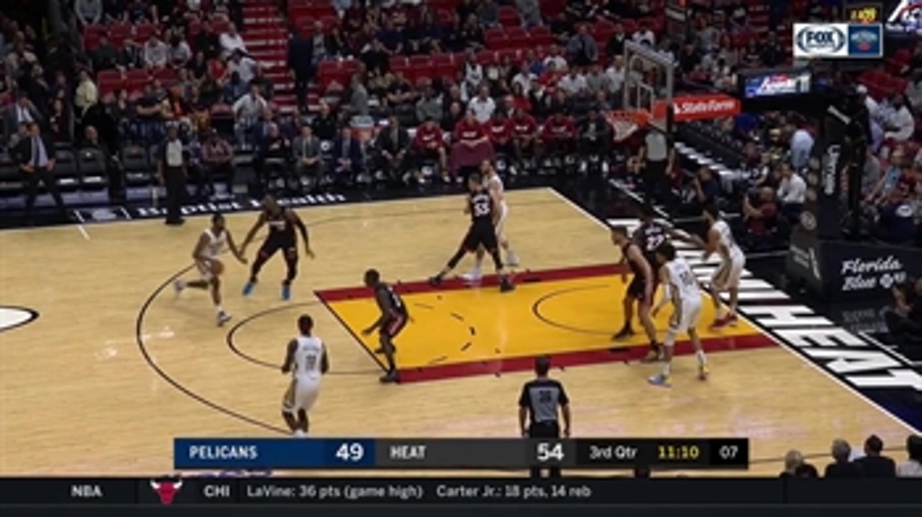 HIGHLIGHTS: Jrue Holiday deep step back three
