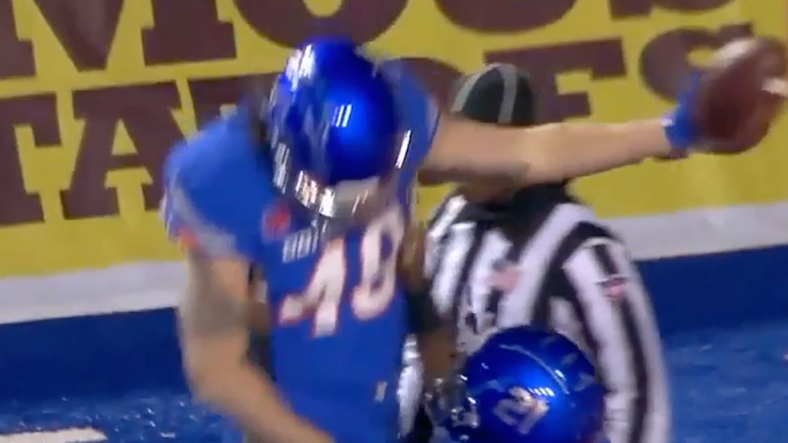 Boise State blocks its second punt of the game, this time by Dylan Herberg for a touchdown as they lead 17-0.