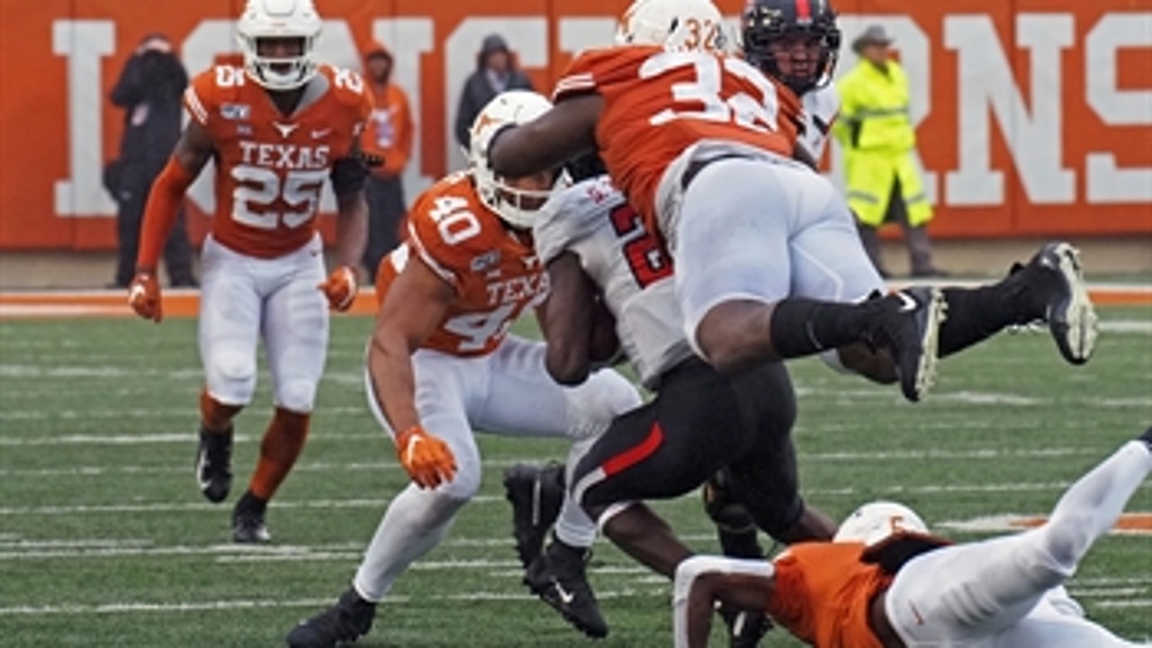 Texas rolls over Texas Tech 49-24, after falling behind early