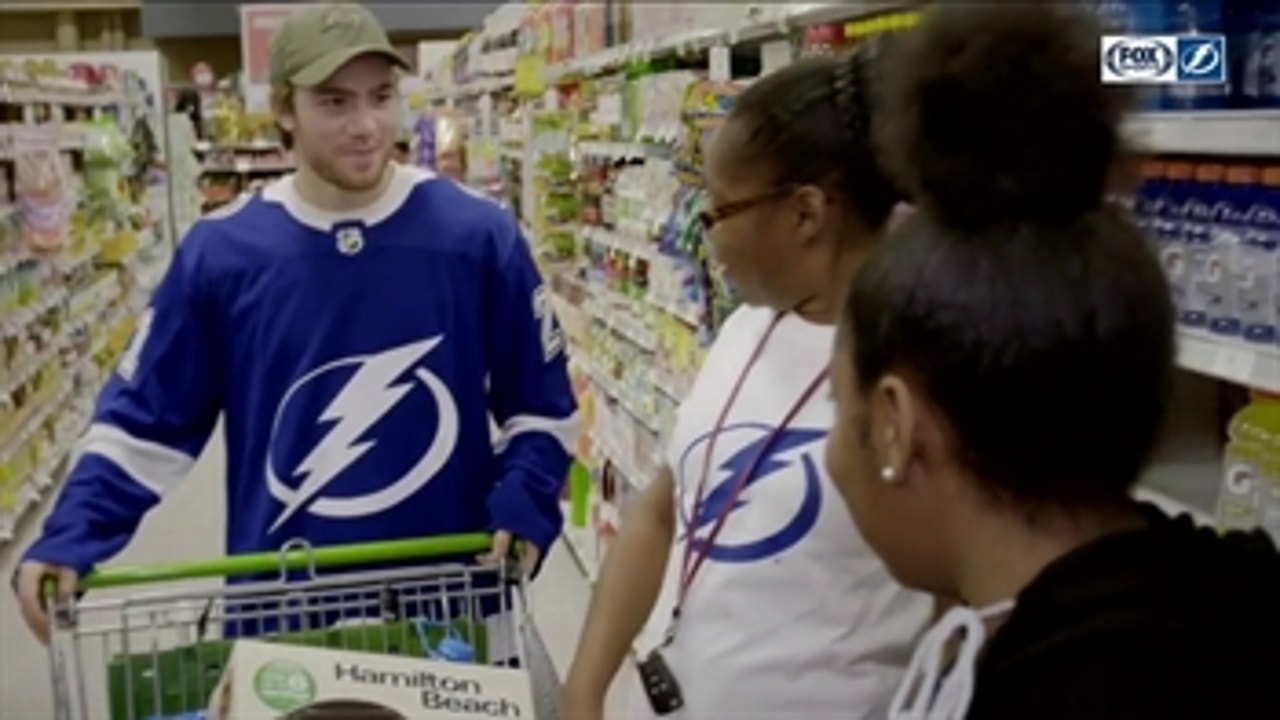 Lightning bring smiles to families during holidays with Publix shopping spree