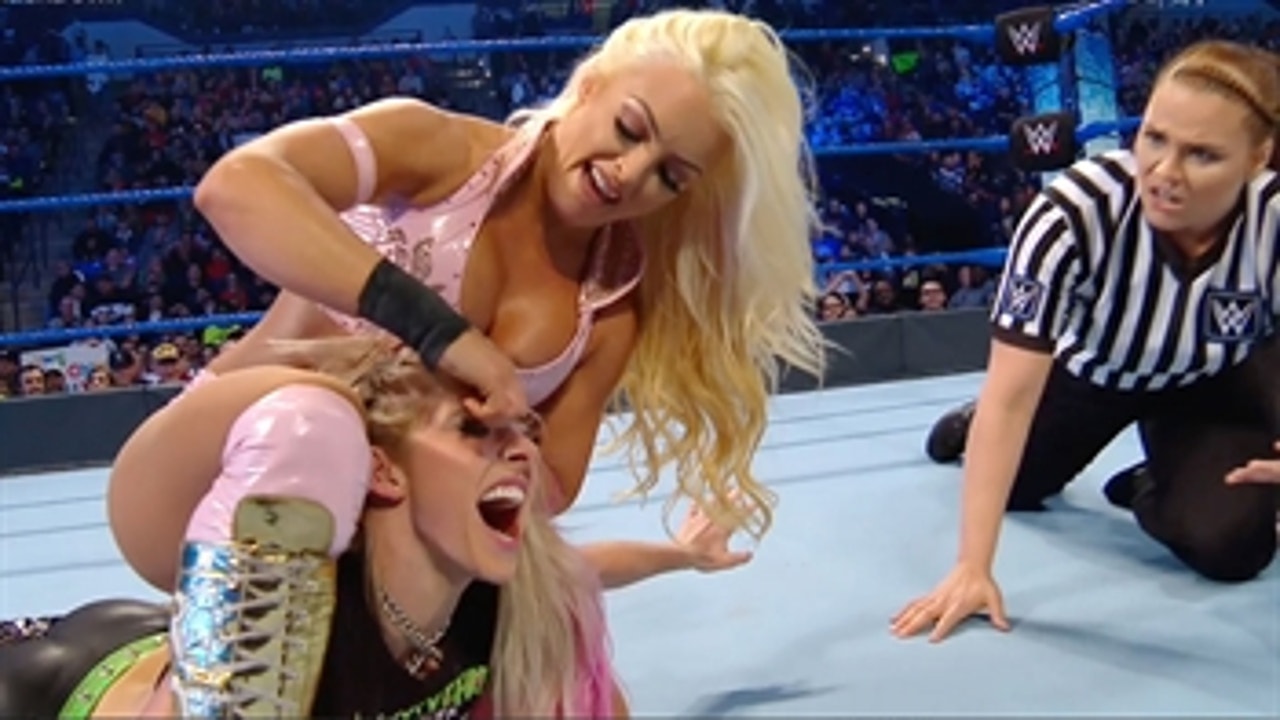 Alexa Bliss gets the win in her return to SmackDown vs. Mandy Rose