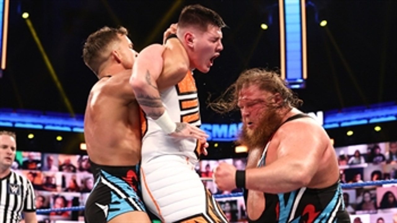 Rey Mysterio & Dominik Mysterio vs. Otis & Chad Gable: SmackDown, April 23, 2021