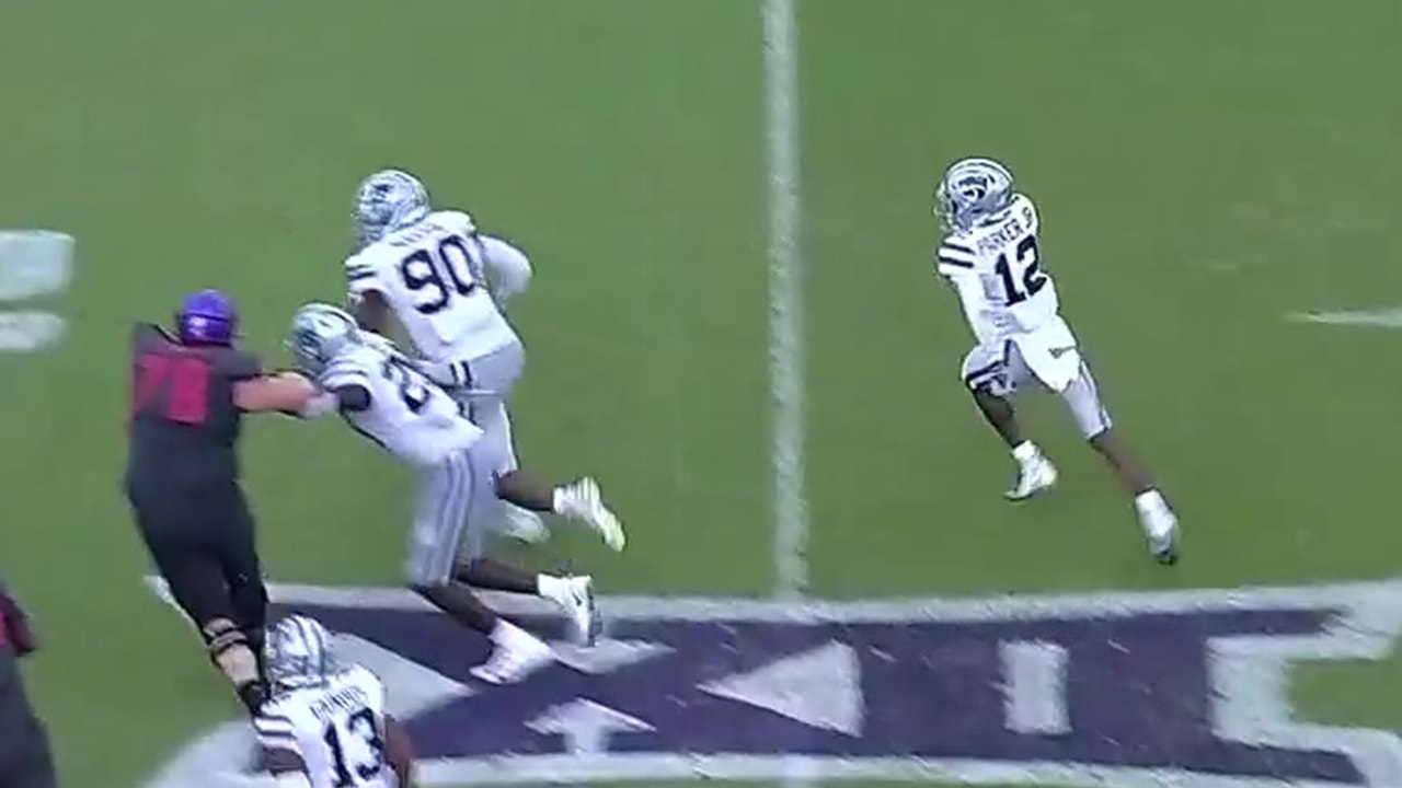 Kansas State's AJ Parker returns interception for touchdown, Wildcats lead Horned Frogs, 21-7
