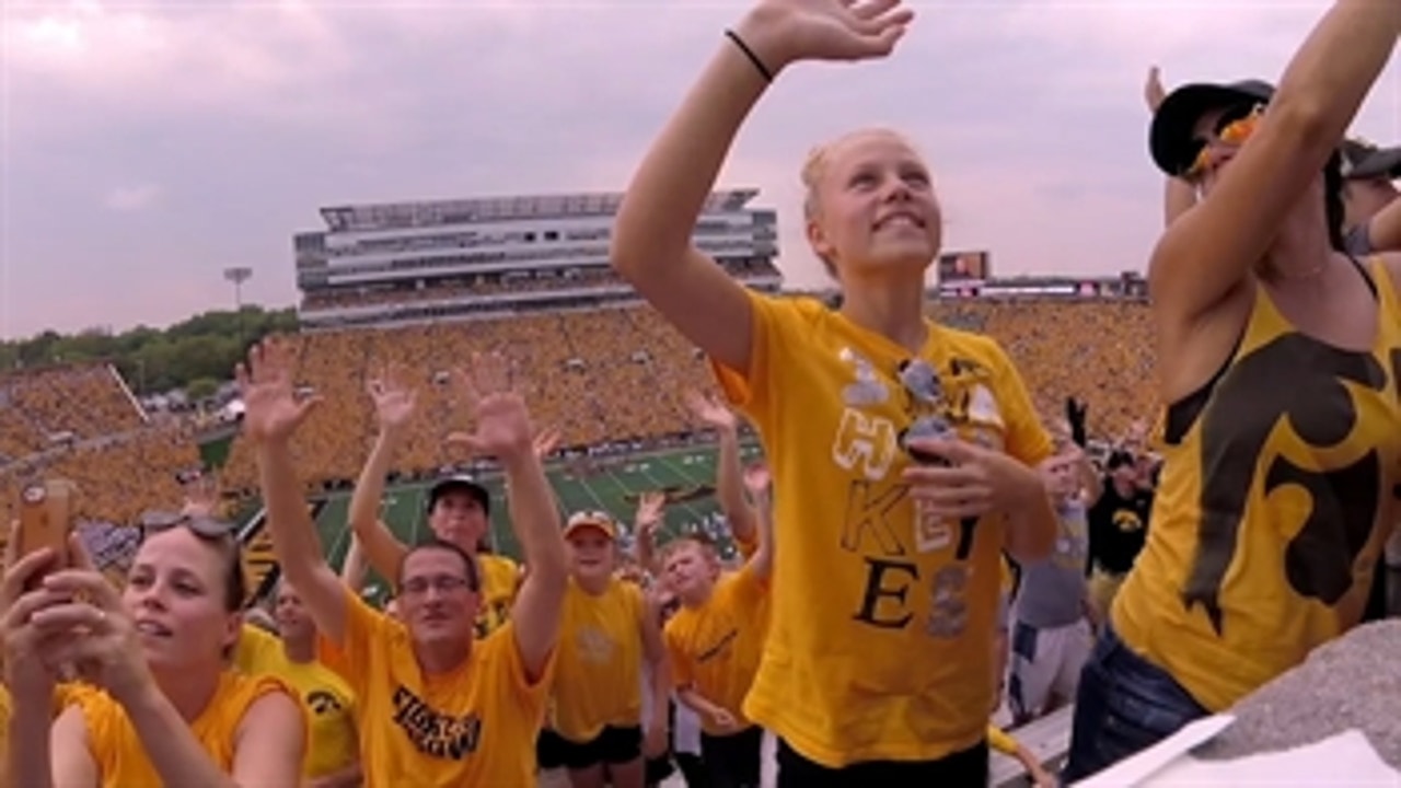 Iowa Hawkeyes share the origin of their new heartwarming tradition, the Kinnick Wave