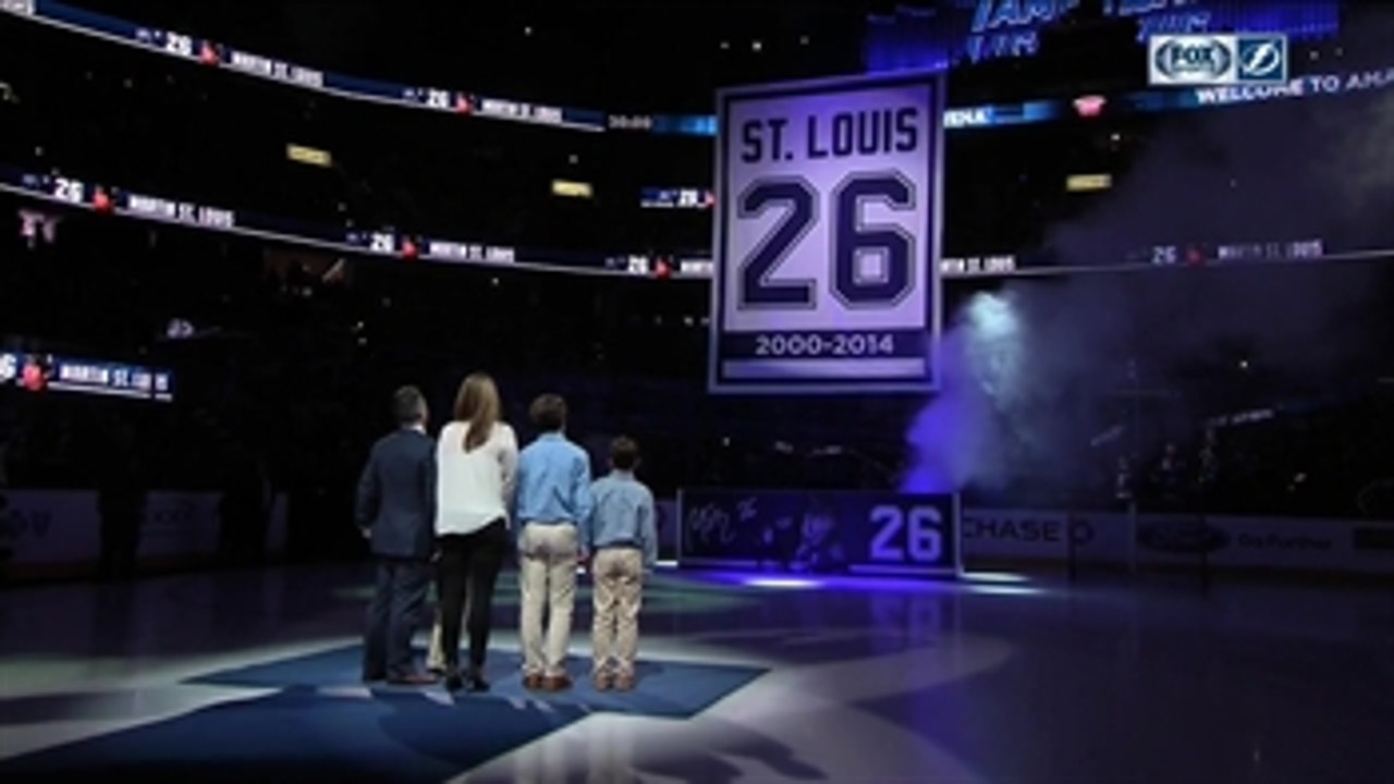 Martin St. Louis' No. 26 is raised to the Tampa Bay Lightning rafters