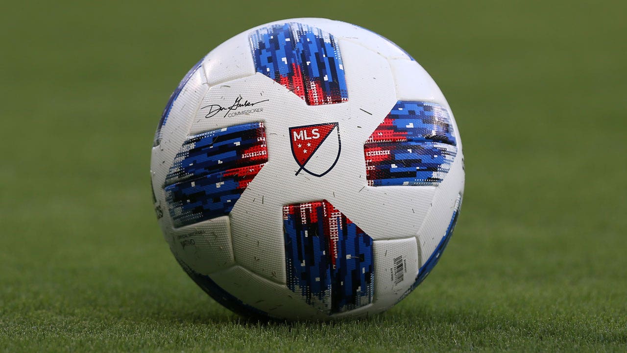 Alexi Lalas, Stu Holden react to MLS delaying 2020 season ' FOX SOCCER