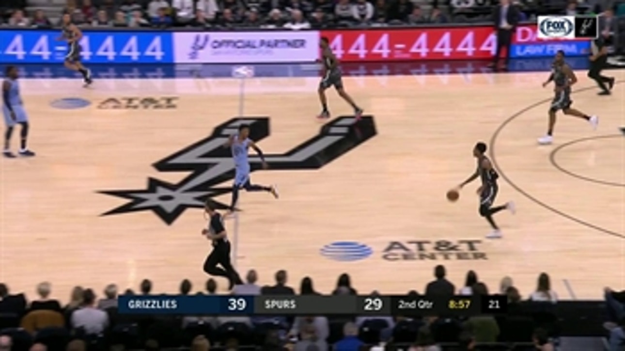 HIGHLIGHTS: Dejounte Murray Finishes in the Craziness with the Layup