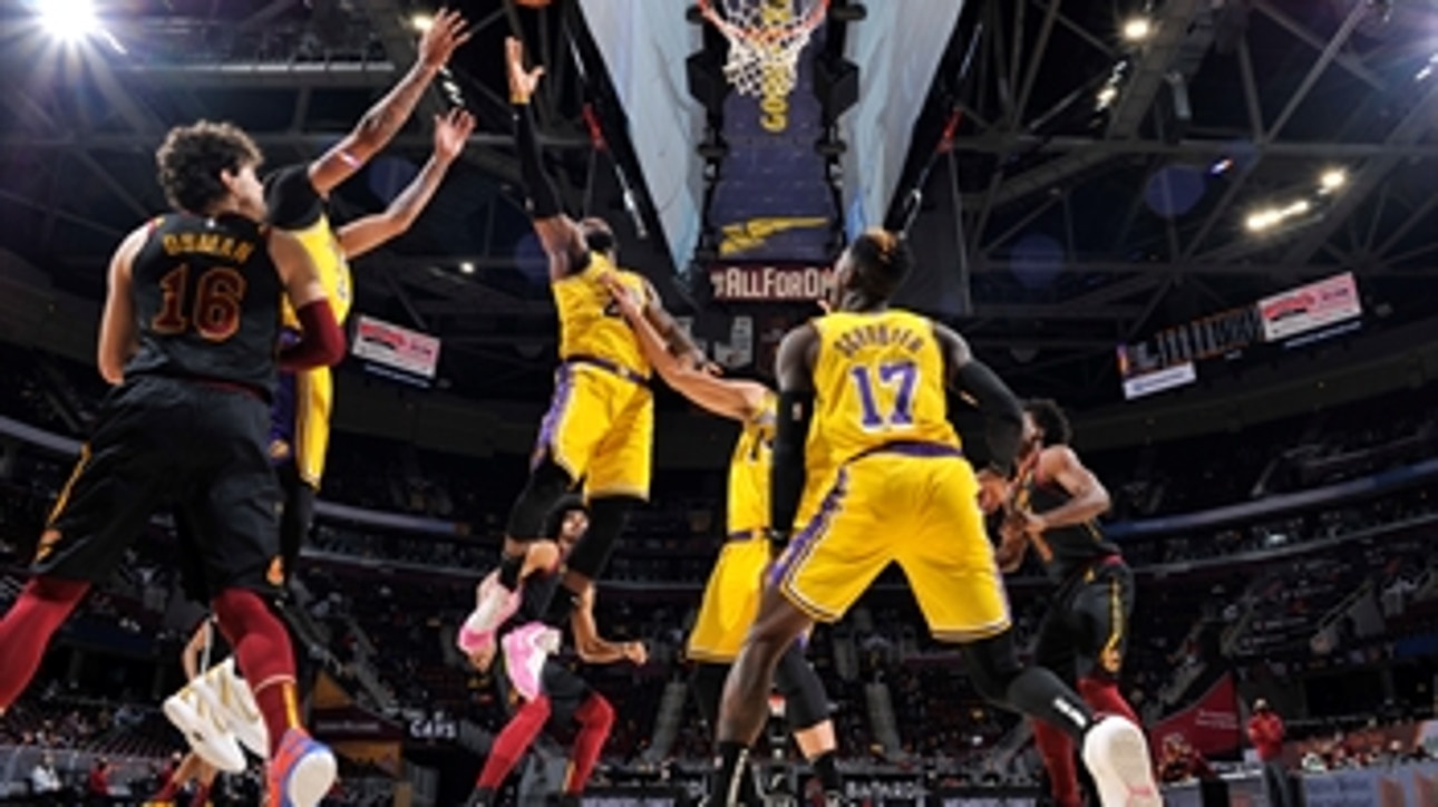 Shannon Sharpe praises LeBron's 'legendary' season-high performance against Cavs | UNDISPUTED