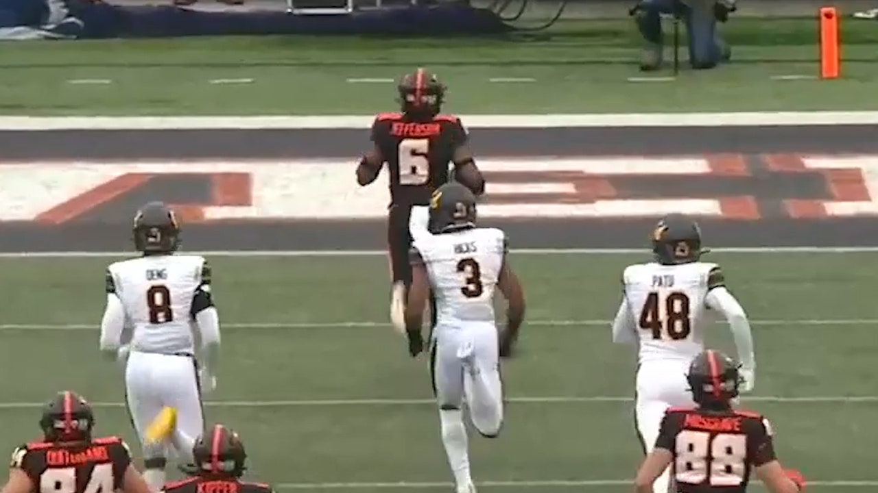 Oregon State's Jermar Jefferson runs for 75-yard TD on first play of scrimmage, leads Cal 7-0