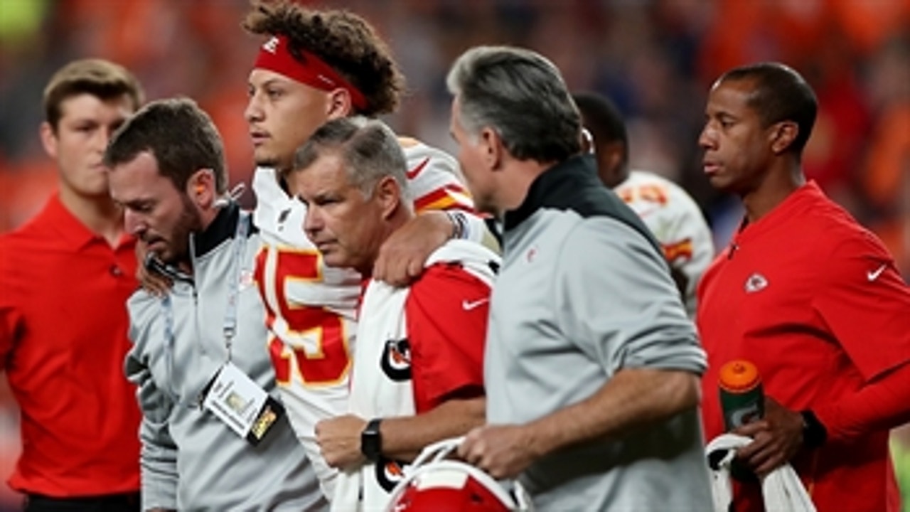 Cris Carter believes Patrick Mahomes will learn to adjust his game after his knee injury in Broncos game
