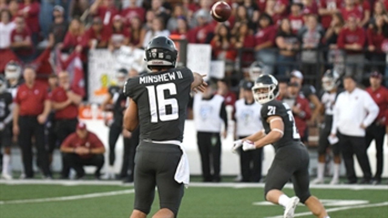 Minshew tosses 4 touchdowns as No. 25 Washington State knocks off No. 12 Oregon 34-20