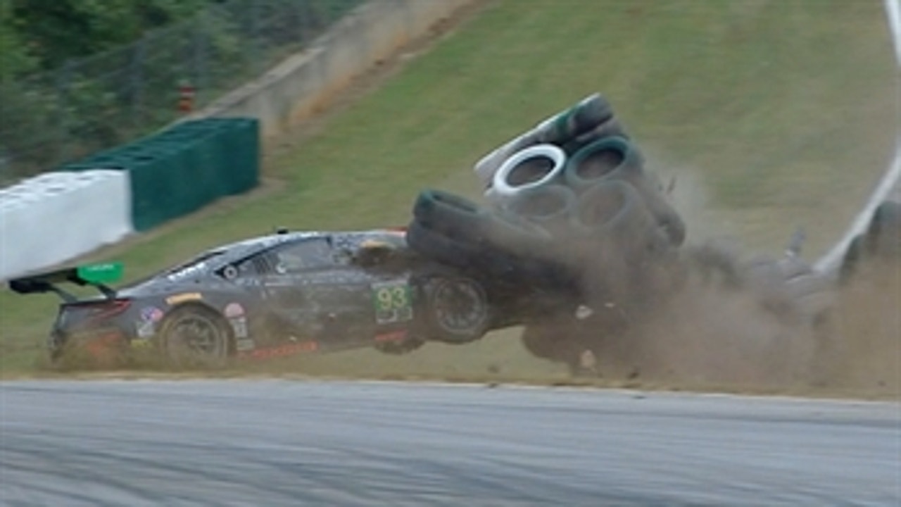 No. 93 Acura destroyed after slamming into the wall I Petit Le Mans 2017