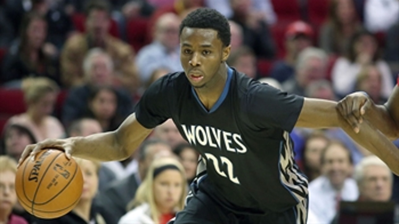 Wolves fall to Rockets