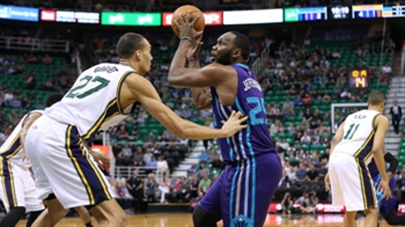 Hornets hurt playoff hopes with loss to Jazz