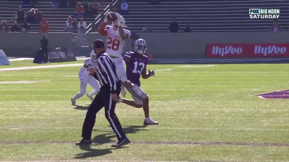Will Howard's interception leads to Texas touchdown, Longhorns lead 17-0