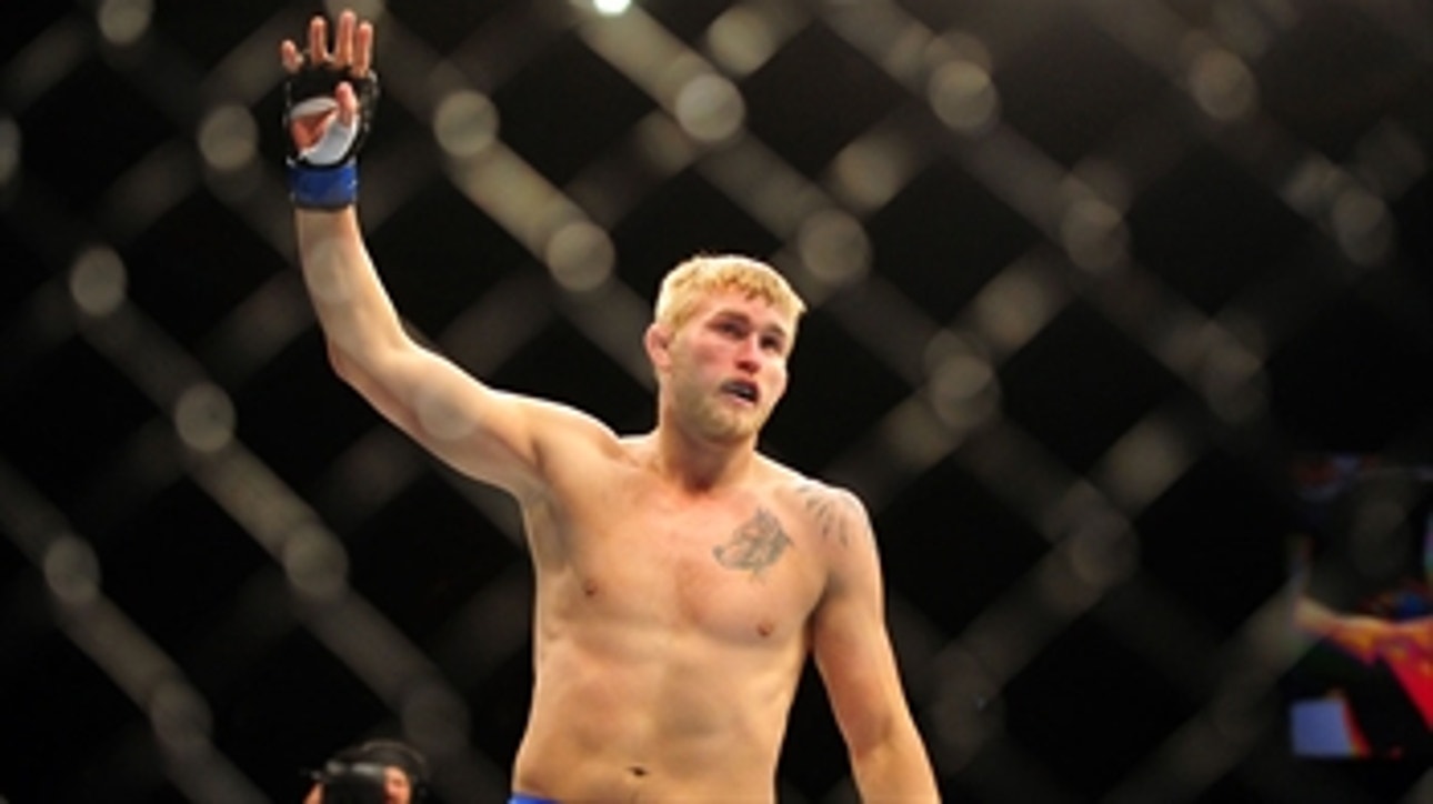 Gustafsson receives huge ovation at weigh-in