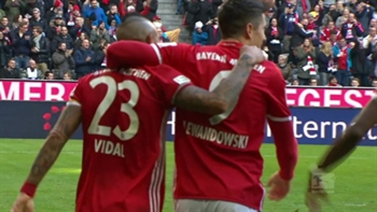 Robert Lewandowski scores twice for Bayern Munich ' 2016-17 Bundesliga Highlights