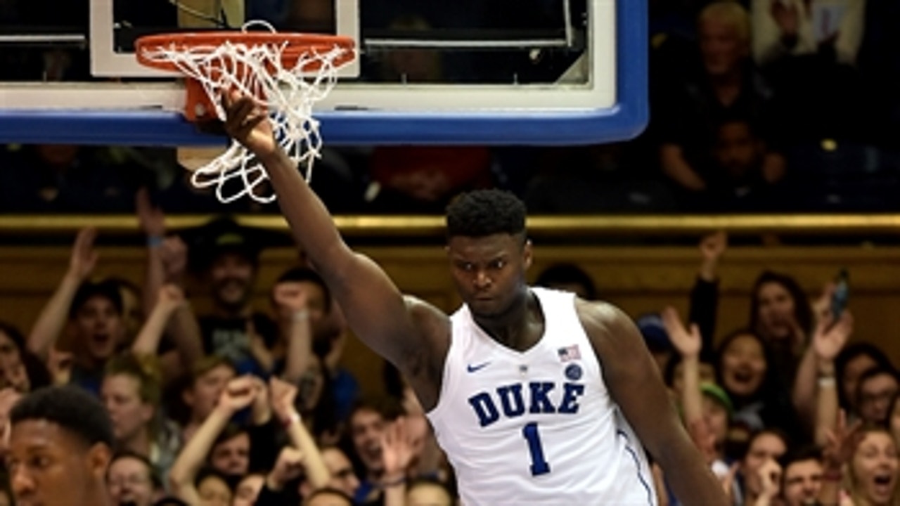 Zion Williamson throws down one-handed dunk in Duke's win over Yale