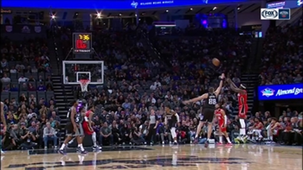 HIGHLIGHTS: Jrue Holiday Hits the Step-Back Three
