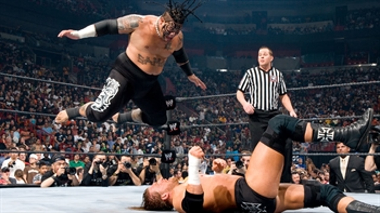 Team Triple H vs. Team Umaga - 4-on-5 Handicap Survivor Series Traditional Elimination Match: Survivor Series 2007
