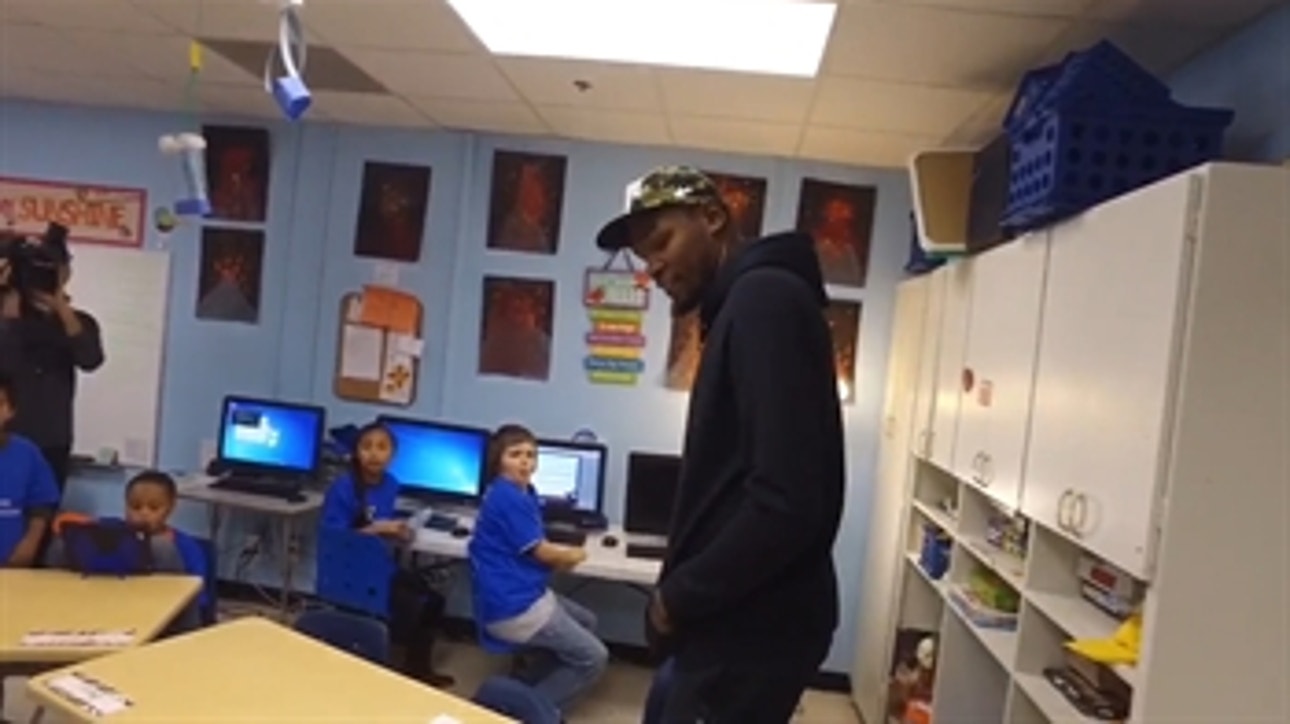 Little kid faints when he sees Kevin Durant at his school