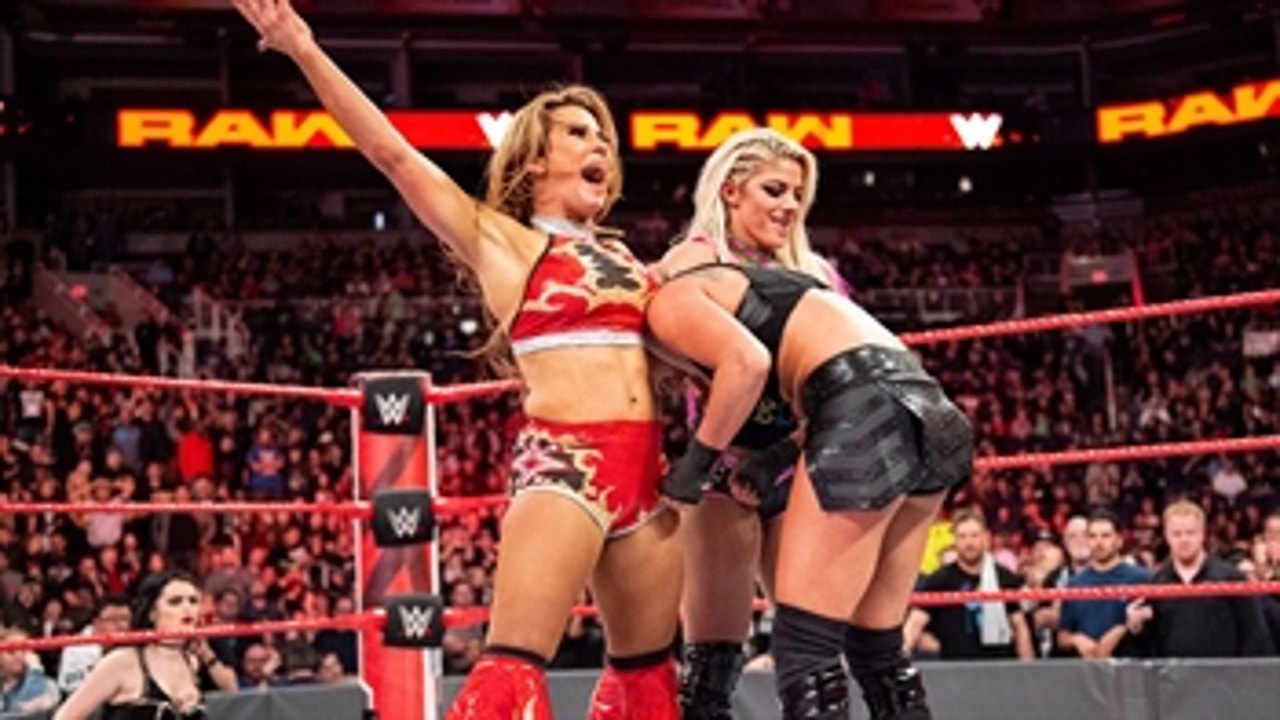 Sasha Banks, Bayley & Mickie James vs. Alexa Bliss, Mandy Rose & Sonya Deville: Raw, Feb. 19, 2018 (Full Match)