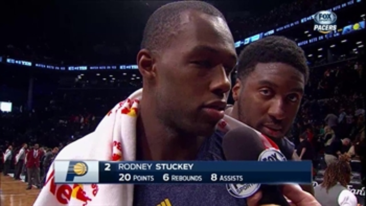Hibbert celebrates Pacers' win with videobomb